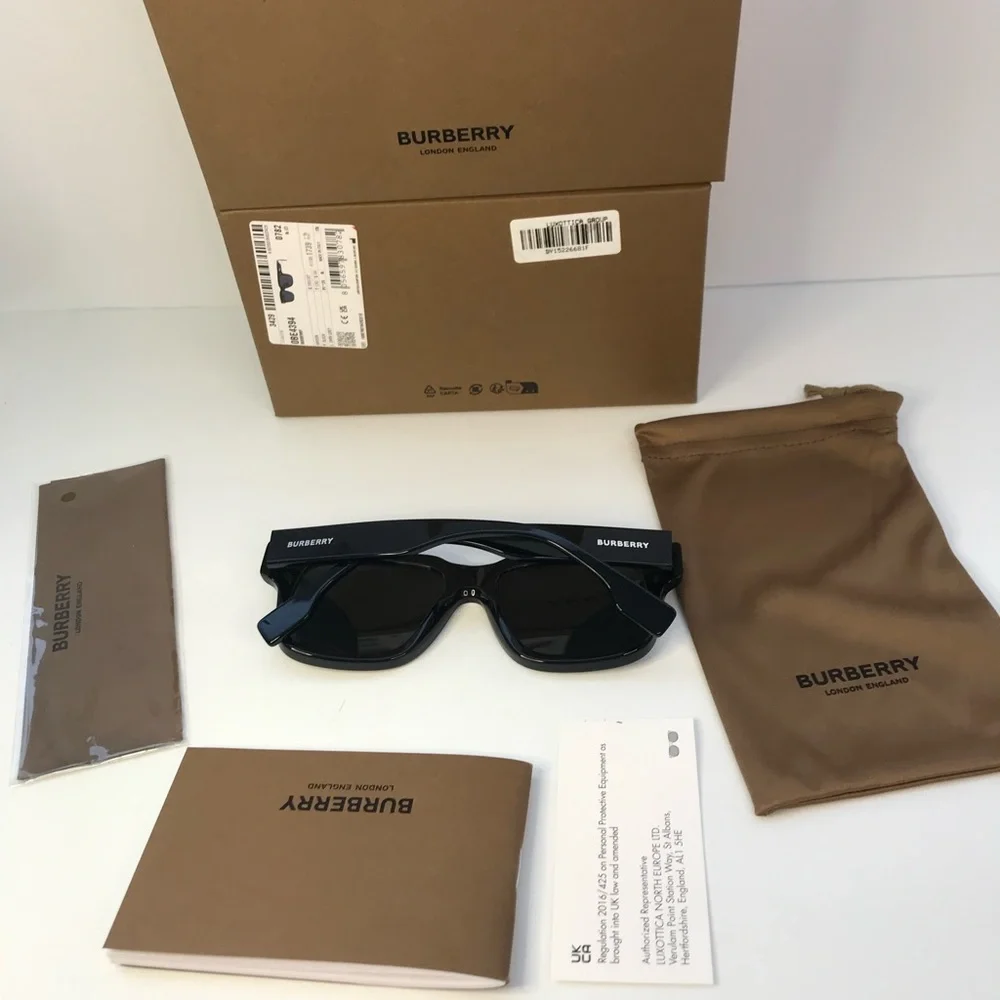 BURBERRY Hayden BE4394 square sunglass black frame with dark grey lenses.